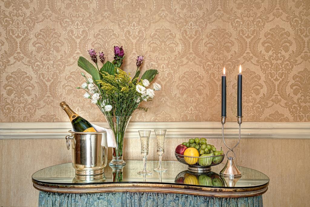 Arthouse Lady Marys Tribunali Luxury Suite Neapol Exteriér fotografie